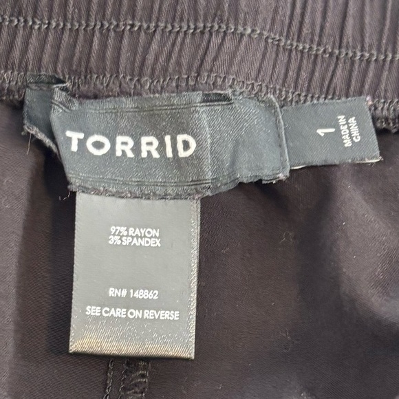 Torrid Relaxed Fit Jogger Stretch Challis Mid-Rise Cargo Pocket Pant size 1X - Picture 10 of 10